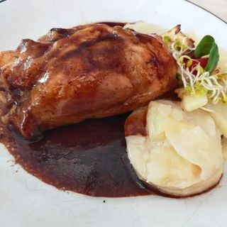 Codillo Lacado Con Salsa Teriyaki