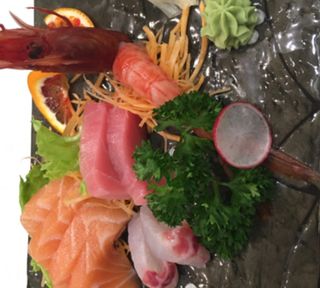 S21. Sashimi misto - 8 pezzi