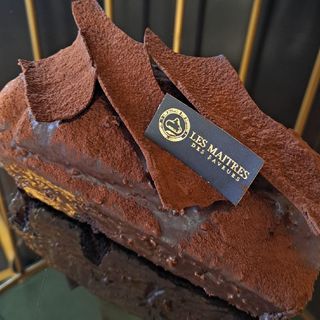 Cake enrobé aux chocolats