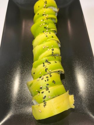 57 Rainbow roll avocado - 8 pezzi