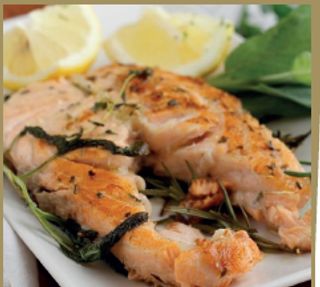 Trancio di salmone alla griglia con verdure