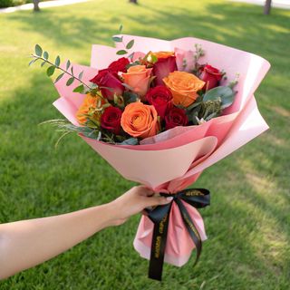 Bouquet De 15 Roses Oranges Et Rouges