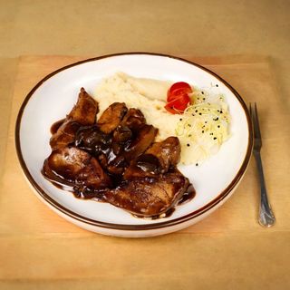 Свинско бон филе с манатарки (350г)