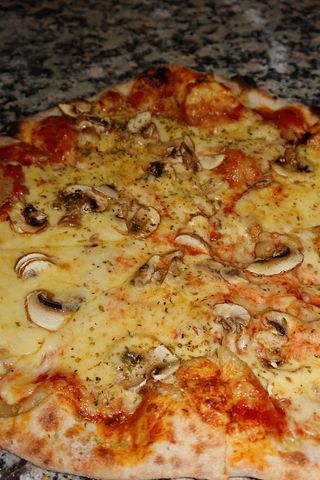 Pizza Funghi