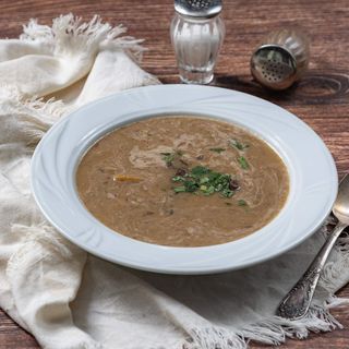 Zupa z leśnych grzybów