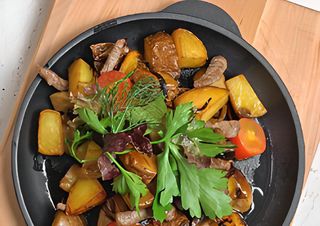 Говядина жареная с картофелем