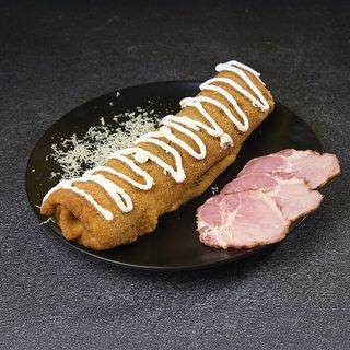 Pohovana slana palačinka sa dimljenim vratom, kačkavaljem i pavlakom