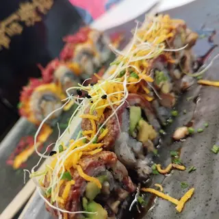 Uramaki solomillo de ternera (4 uds.)