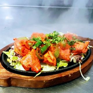Chicken Tikka Tandoori & Mint Sauce