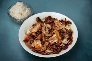 Svinjetina sa šampinjonima