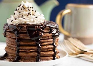Pancake com Chocolate Syrup