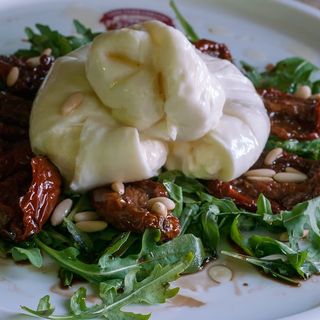 Ensalada de Burrata