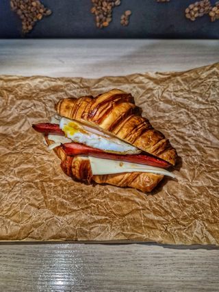 Охотничьи колбаски круассан