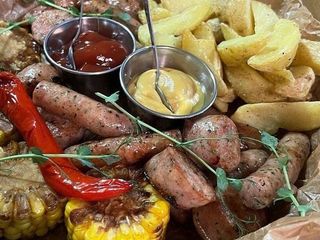 Таріль ковбасок гриль ( 710/50/50g)