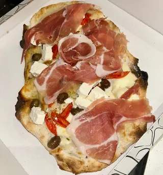 Alla greca pinsa