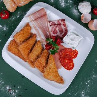 Prženice sa mesnim delikatesima