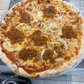 Pizza Bolognese
