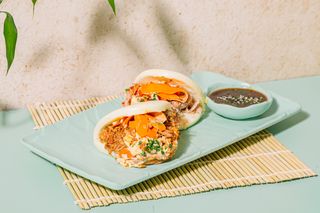 Bao buns pulled pork