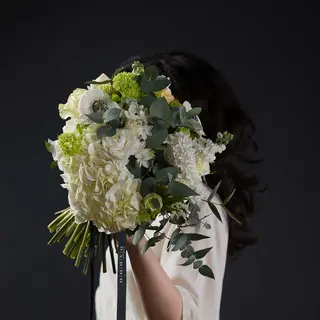 Buchet Serenity in petals