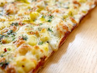 Patate e mozzarella un quarto di teglia 