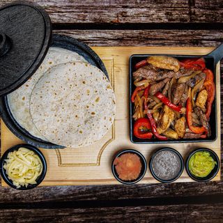 Pork & Chicken fajitas