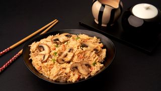 ბრინჯი ბოსტნეულით ჯეკის სოუსით