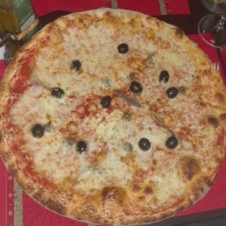 Pizza Napolitana (30 Cm.)