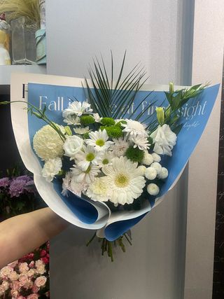 #22. თეთრი ყვავილების თაიგული 