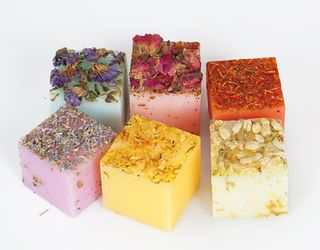 ნატურალური საპონი ჟასმინი 120 გრ.