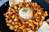 Сач кавурма с курицей и овощами