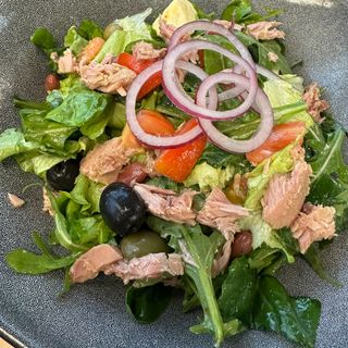 Салат с тунцом и стручковой фасолью