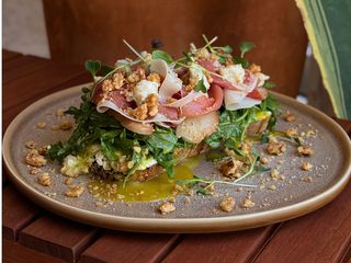 Toast Presunto Pear Blue Cheese