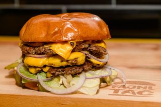 Legend triple burger