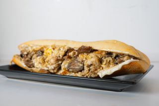 Bocadillo De Revuelto De Hongos Y Setas