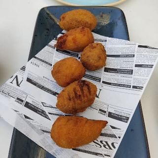 Croquetas cremosas de jamón (1 ud.)