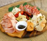 Platou 2+2 (cașcaval și salam)