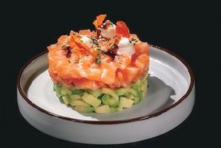 78. Tartar De Salmón Con Nata
