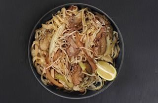 Pad thai pollo