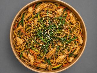 УДОН З КУРКОЮ (360g)