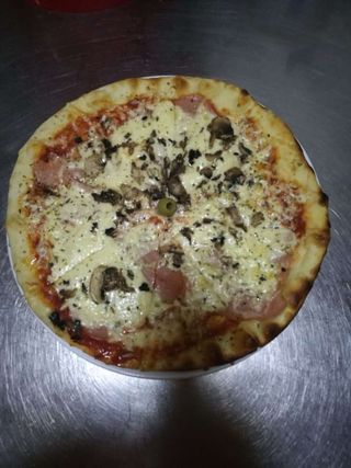 Pizza Capricciosa