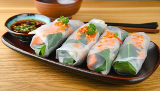 Sajgonki z warzywami 7 szt. z ryżem