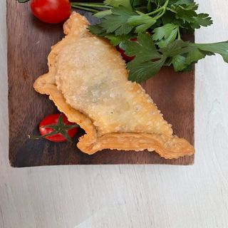 Empanada De Gamba Y Queso