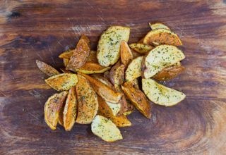 Cartofi Wedges În Coajă Cu Ierburi De Provence