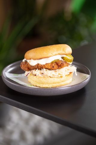 Chicken Burger Classic - Potato Bun