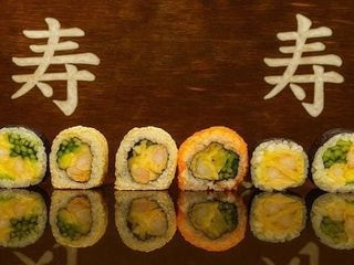 Zestaw 9 z Krewetkami w tempurze 30szt.