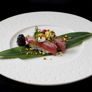 133. Nigiri yio tonno - 2 pezzi