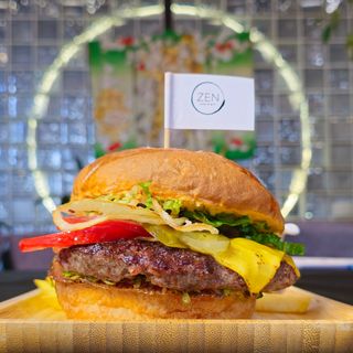 Бургер с телятиной