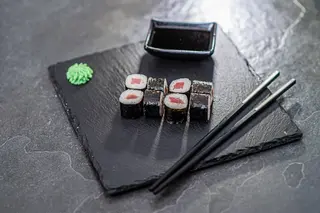 Maki Tuna