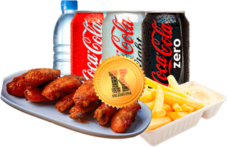 Menú Alitas De Pollo Con Patatas Y Bebida