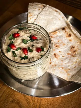 moutabbal + lawasz